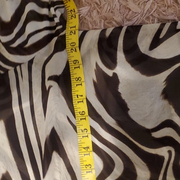 Michael Kors women's large brown & white zebra print long sleeve button down - Picture 3 of 6